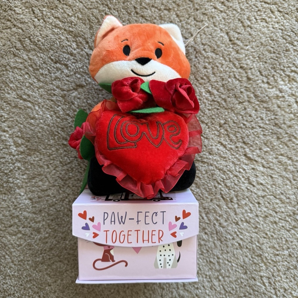 B&B Toy Maker 2021 Orange Fox Plush Red Heart‎ Roses Treat Box Valentines Gift